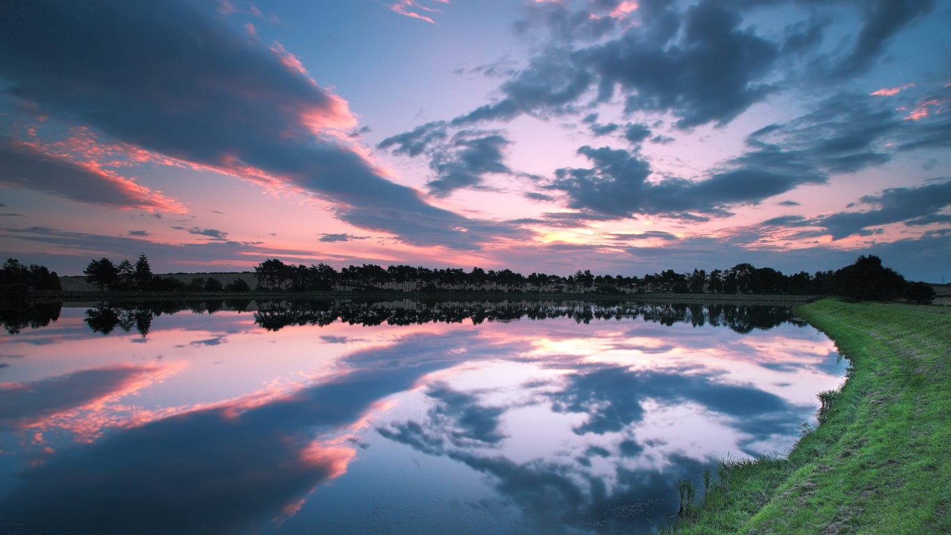 Fondo de pantalla River Ultra HD 1366x768