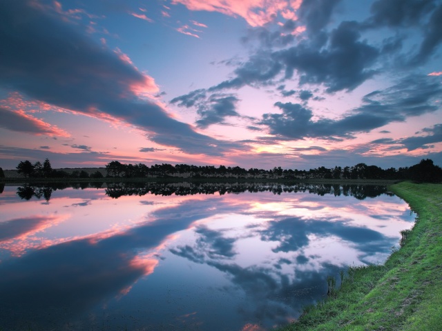 Sfondi River Ultra HD 640x480