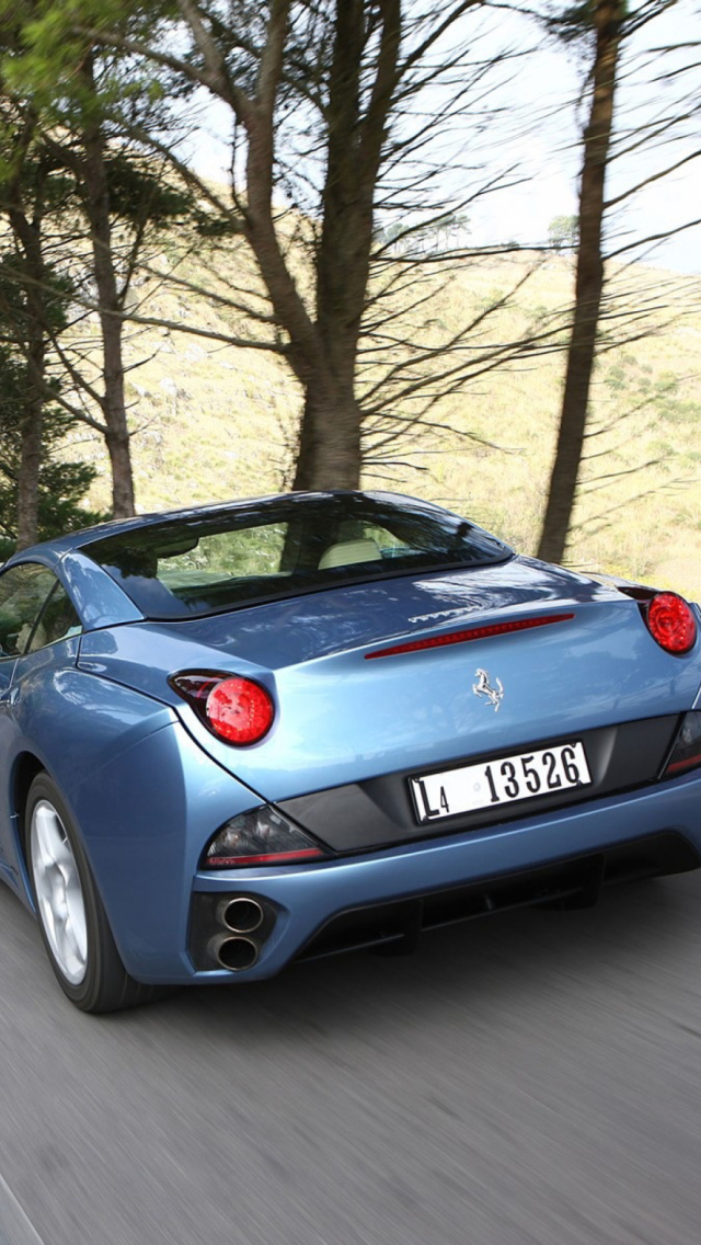 Ferrari California screenshot #1 640x1136