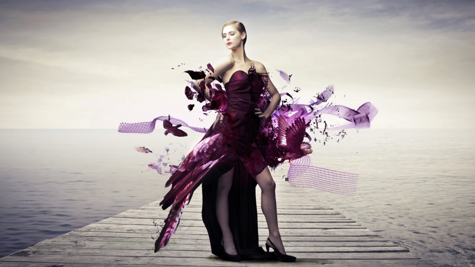 Sfondi Creative Purple Dress 1600x900