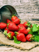 Sfondi Strawberries 132x176