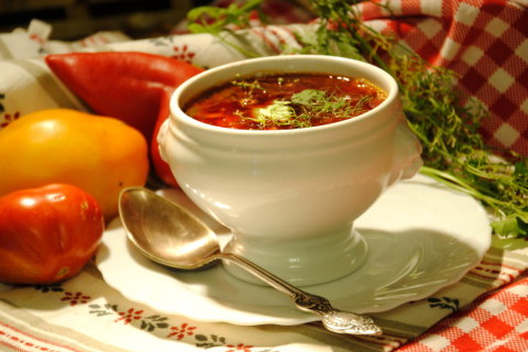 Обои Ukrainian Red Borscht Soup 480x320