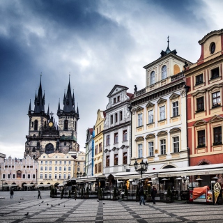 Prague Old Town Square papel de parede para celular para iPad 2