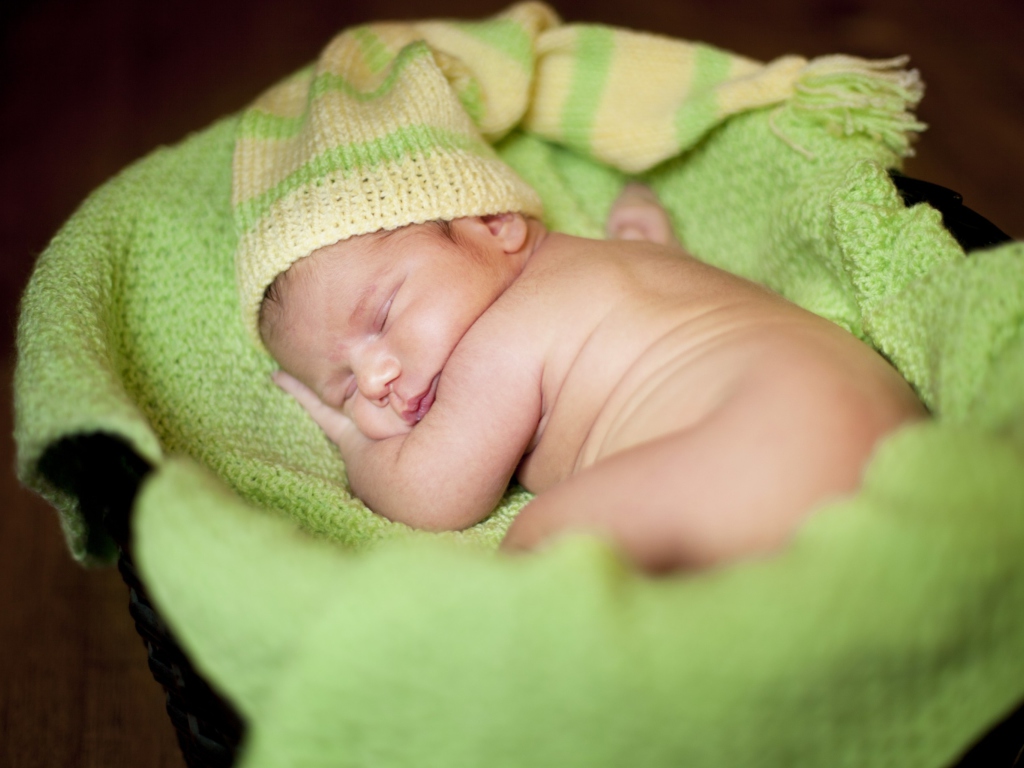 Cute Sleeping Baby wallpaper 1024x768