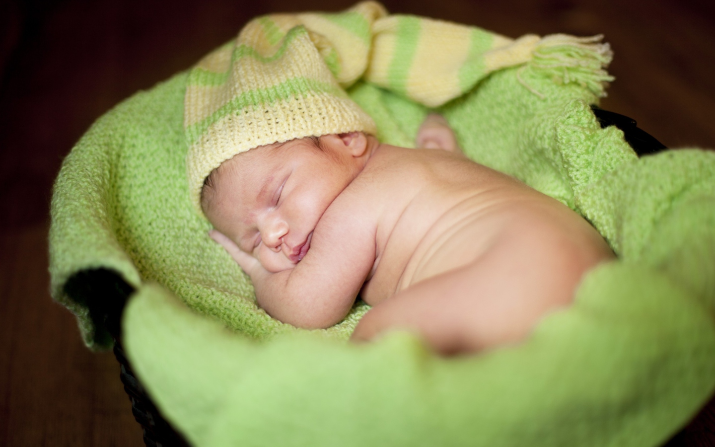 Screenshot №1 pro téma Cute Sleeping Baby 1440x900