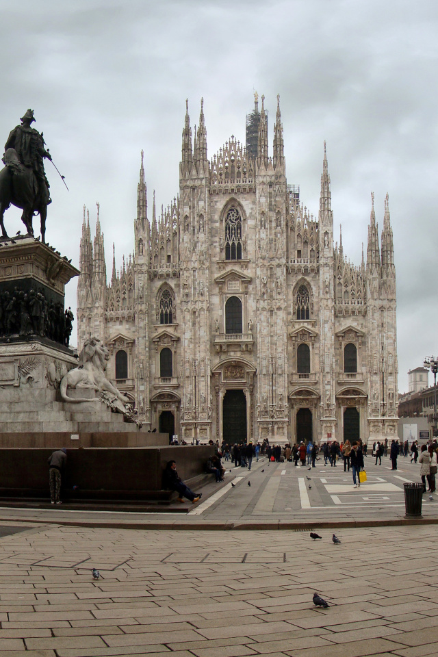 Das Milan Cathedral, Duomo di Milano Wallpaper 640x960