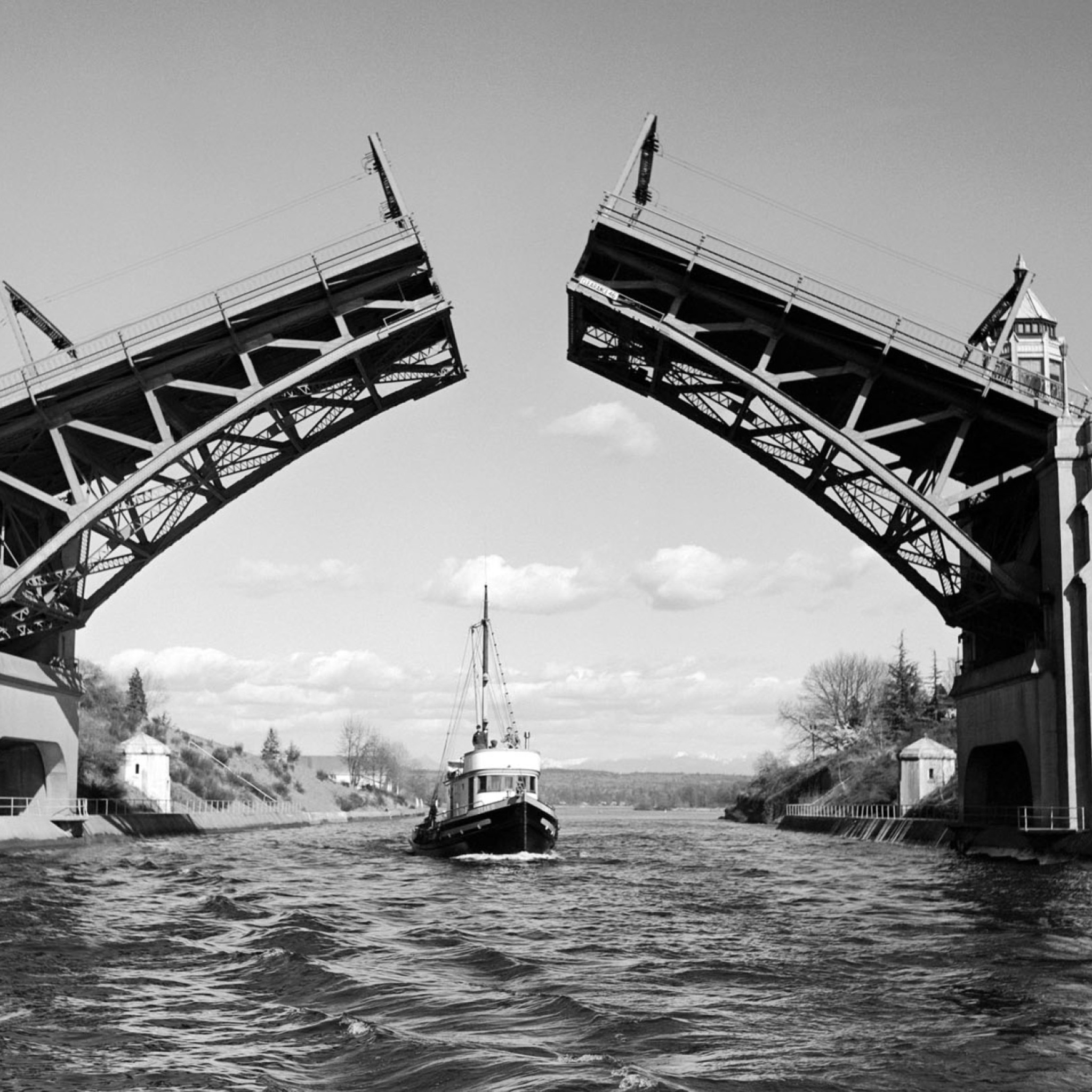 Boat And Bridge screenshot #1 2048x2048