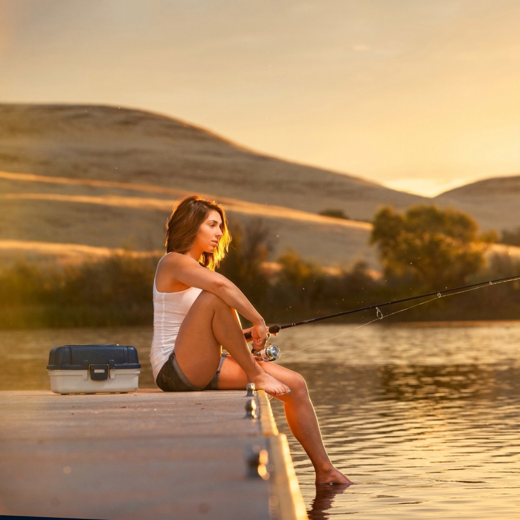 Girl fisherman screenshot #1 1024x1024