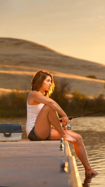 Screenshot №1 pro téma Girl fisherman 360x640