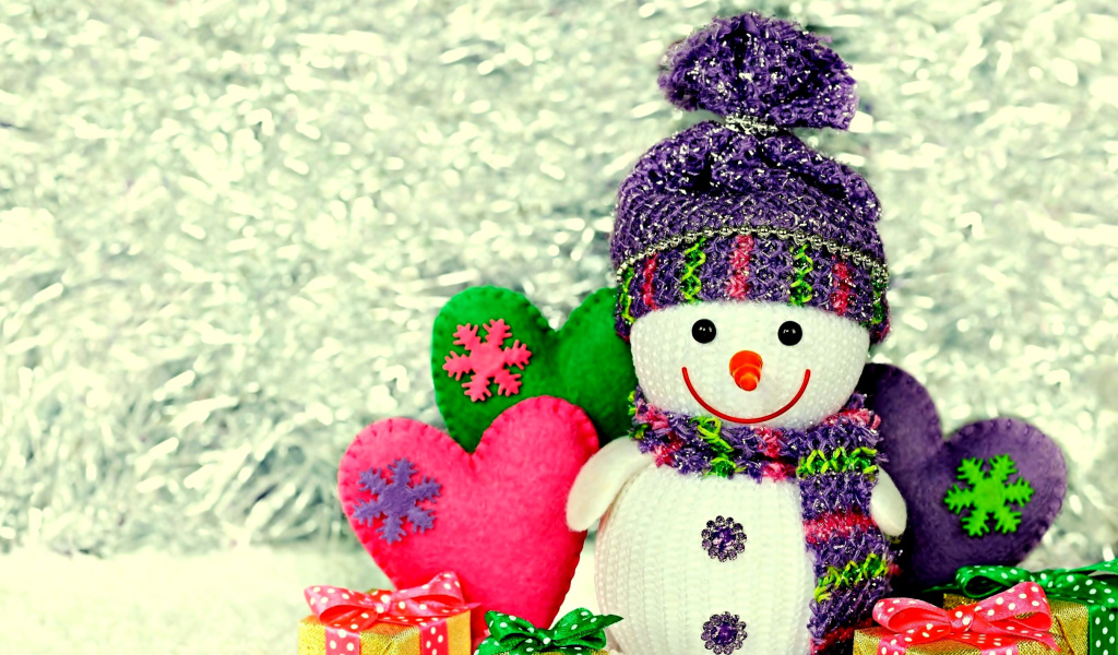 Fondo de pantalla Homemade Snowman with Gifts 1024x600