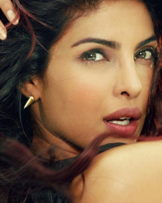 Priyanka Chopras Exotic - Obrázkek zdarma pro Nokia X6