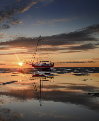 Beautiful Boat At Sunset papel de parede para celular para Nokia X3-02
