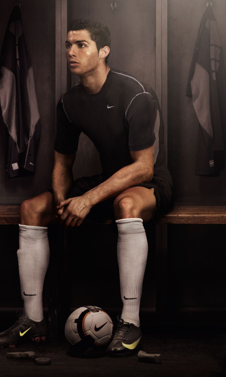 Cristiano Ronaldo wallpaper 768x1280