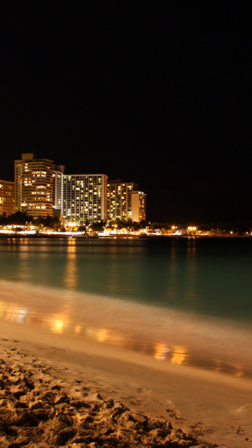 Fondo de pantalla Waikiki Beach At Night 360x640
