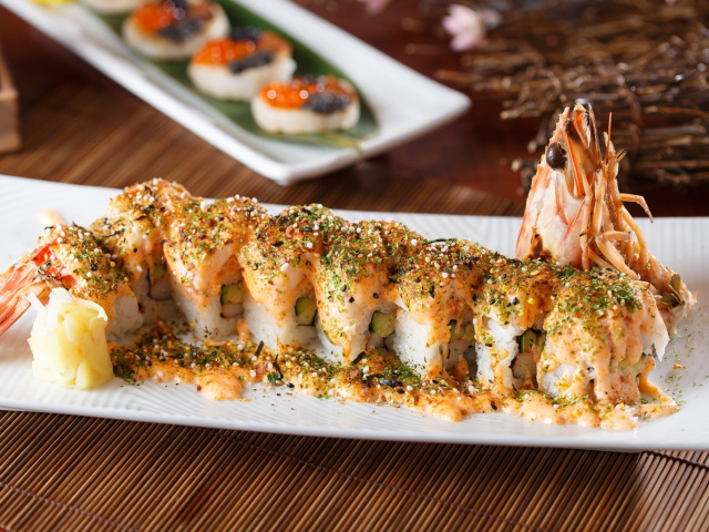 Обои Sushi with shrimp 640x480