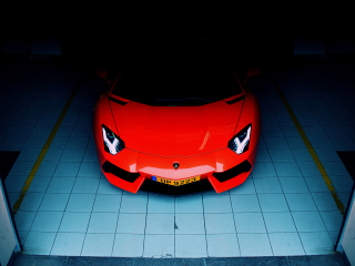 Red Lamborghini Aventador screenshot #1 320x240