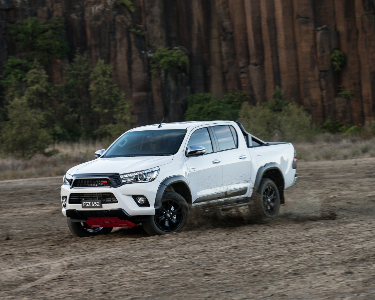 Toyota HiLux TRD wallpaper 1280x1024