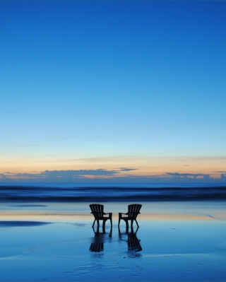 Beach Chairs For Couple At Sunset - Obrázkek zdarma pro Nokia C-5 5MP