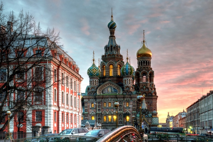 Fondo de pantalla Church In Saint-Petersburg