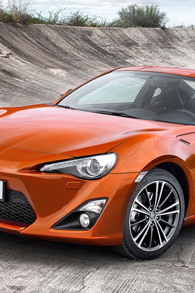 Обои Toyota GT 86 640x960