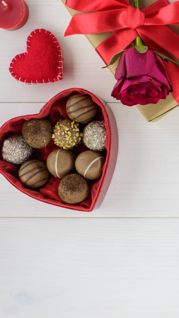 Обои New Years Eve Box of Chocolates 360x640