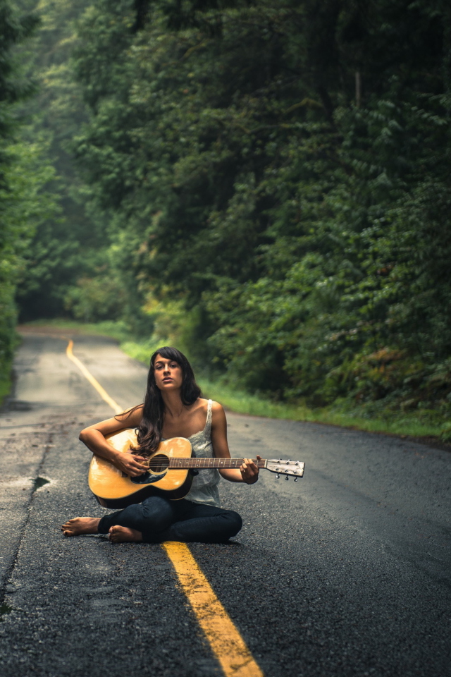 Обои Girl Playing Guitar On Countryside Road 640x960
