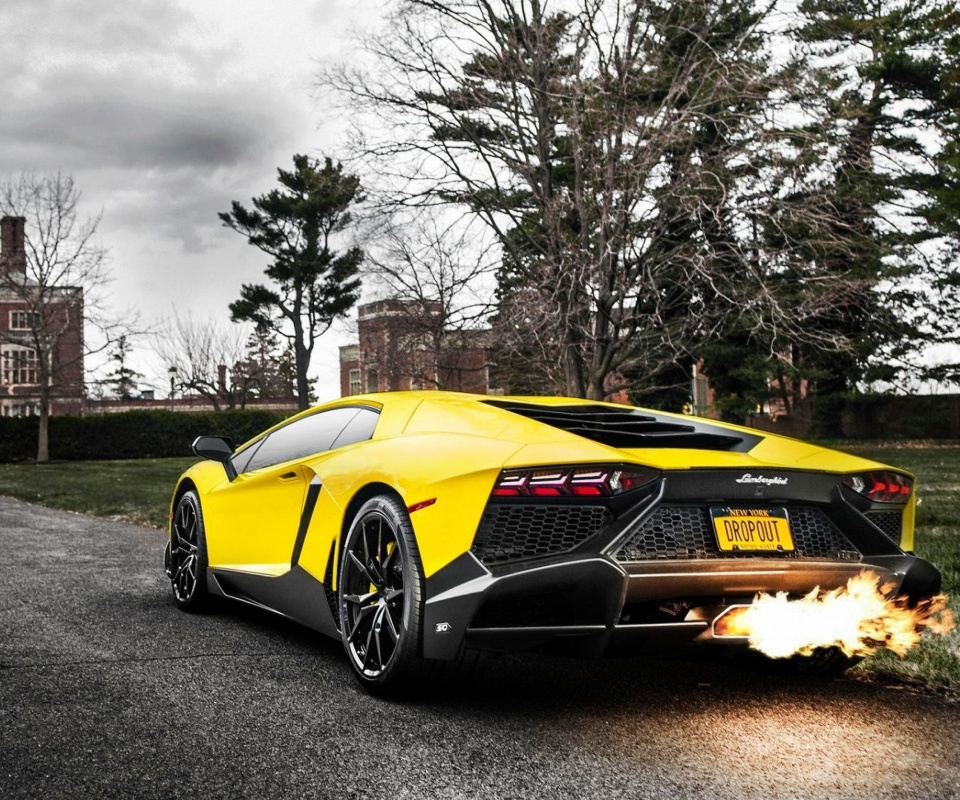 Fondo de pantalla Lamborghini Aventador LP720 4 960x800