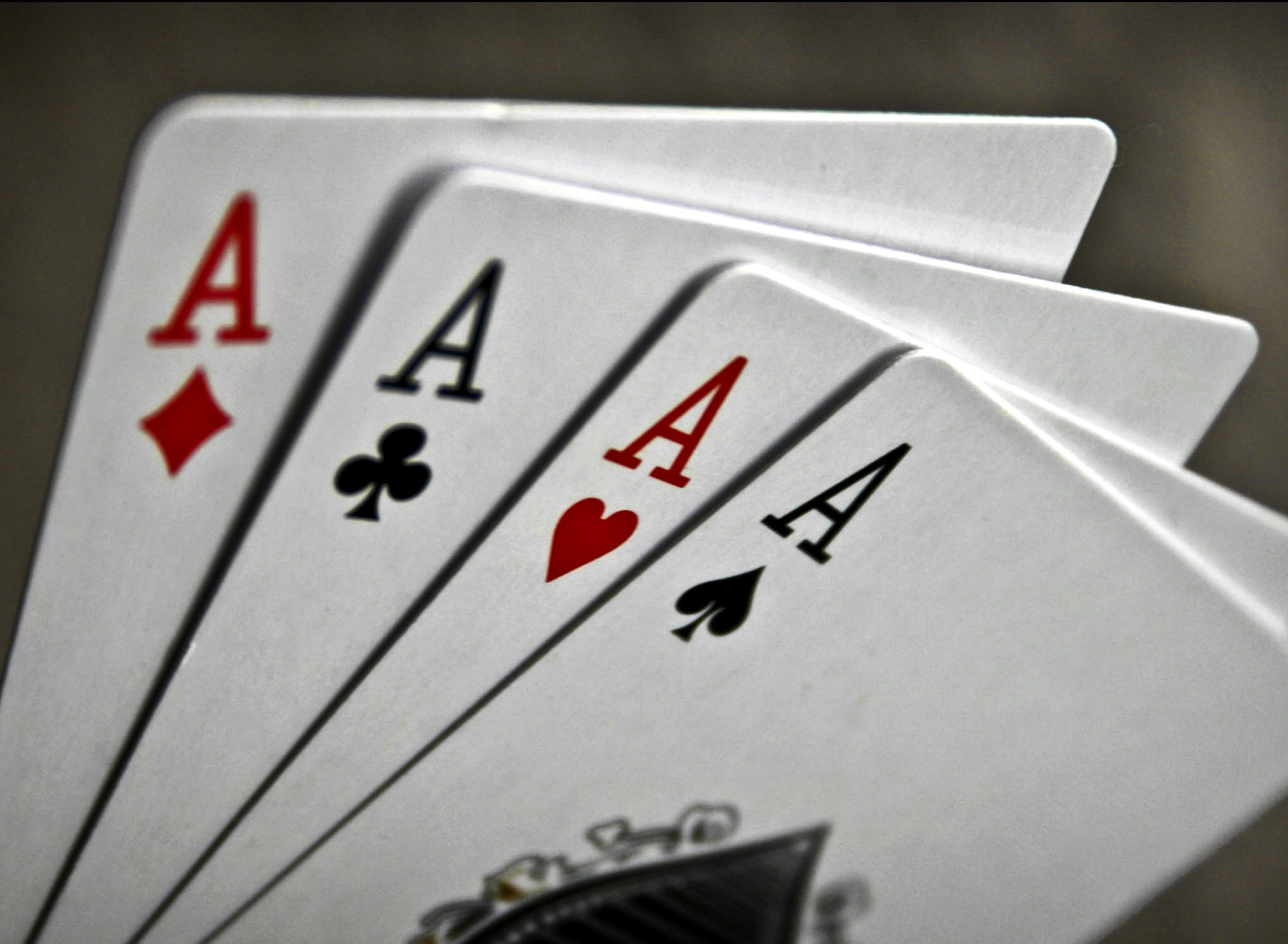 Обои Deck of playing cards 1920x1408