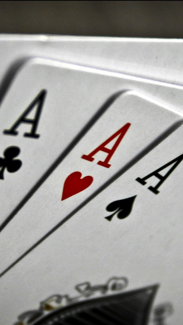 Deck of playing cards wallpaper 640x1136