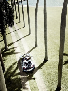 Fondo de pantalla BMW i8 Concept Spyder Under Palm Trees 240x320