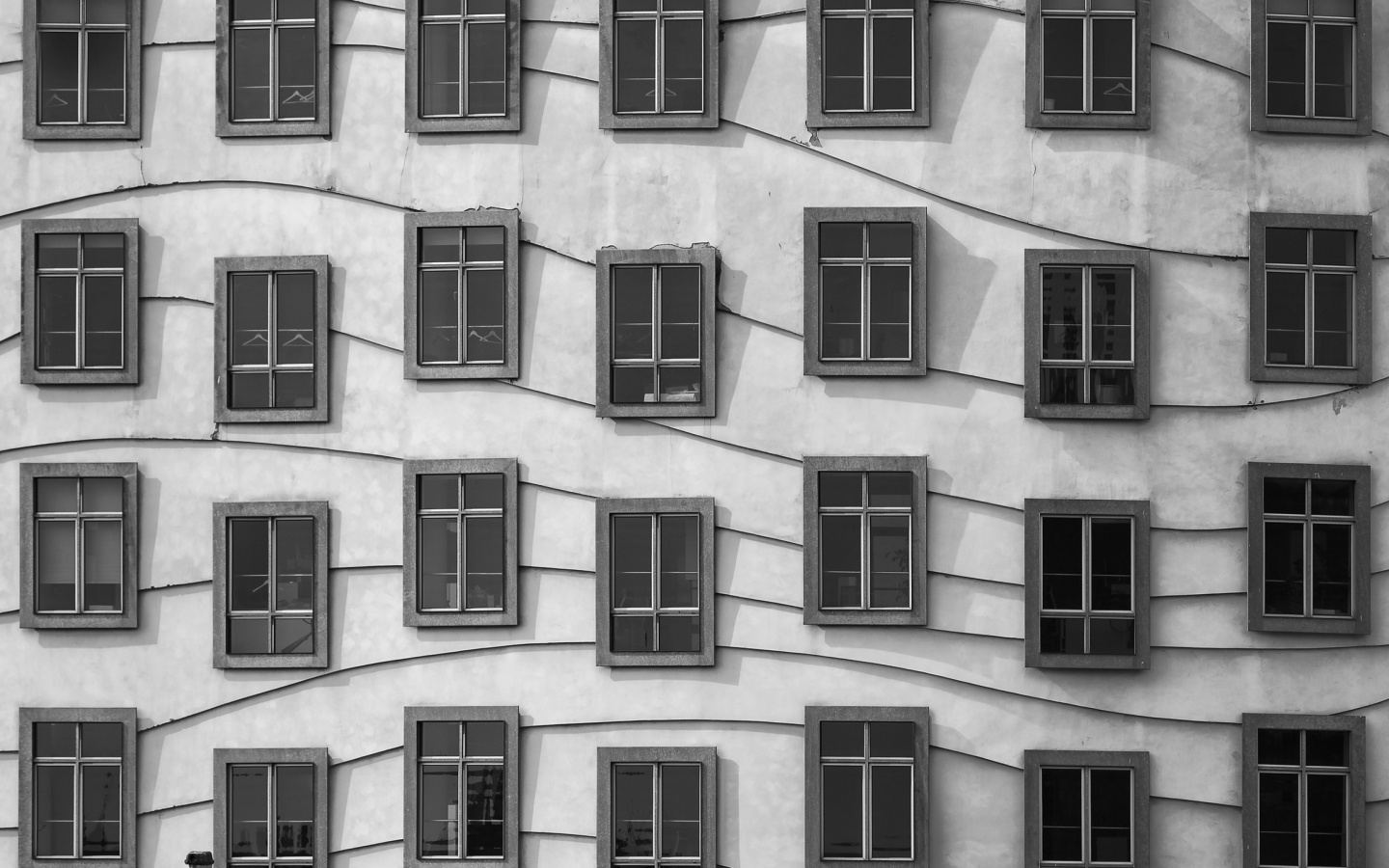 Обои Windows Geometry on Dancing House 1440x900