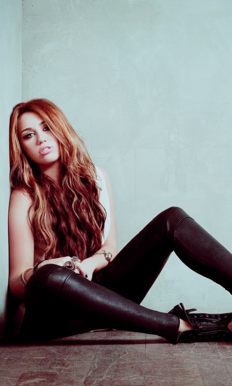 Miley Cyrus Hot screenshot #1 768x1280