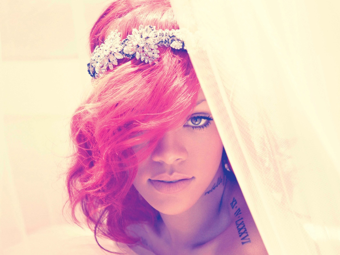 Rihanna screenshot #1 1400x1050
