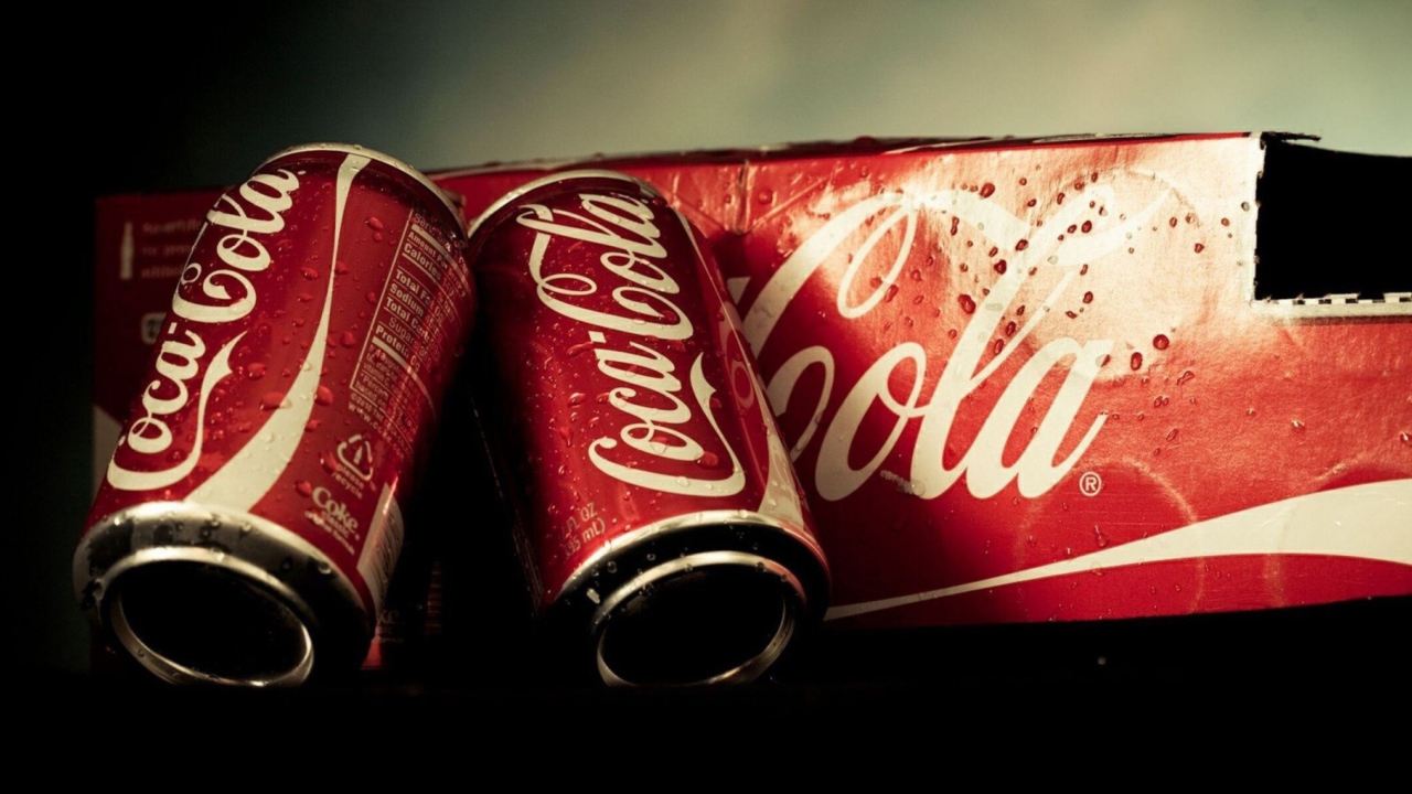 Fondo de pantalla Coca Cola Cans 1280x720