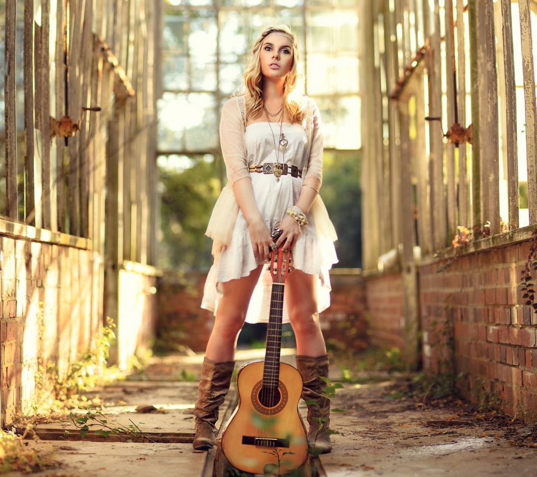 Обои Girl With Guitar Chic Country Style 1080x960