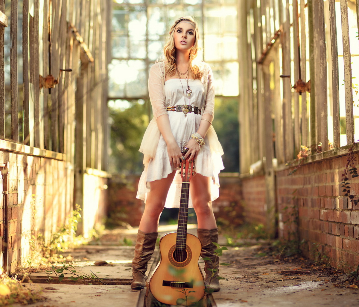 Screenshot №1 pro téma Girl With Guitar Chic Country Style 1200x1024