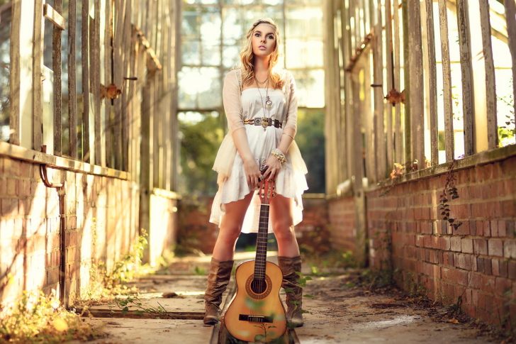 Girl With Guitar Chic Country Style wallpaper