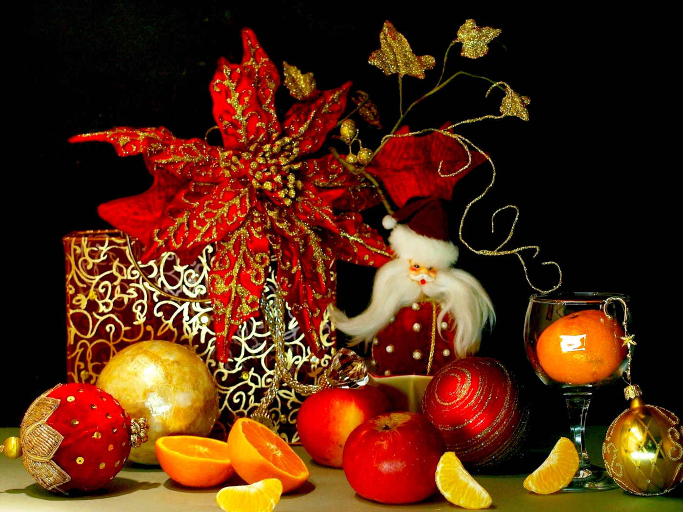 Christmas Still Life wallpaper 1400x1050
