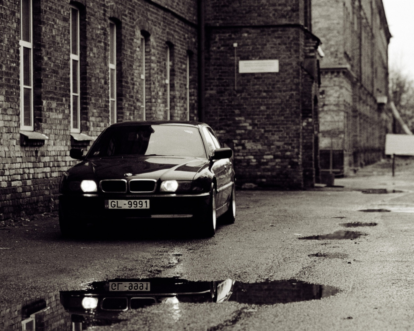 Bmw E38 Old Photography wallpaper 1600x1280
