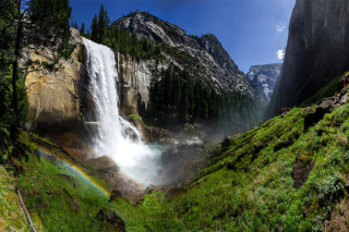 Kostenloses Vernal Fall in Nevada National Park Wallpaper für Android, iPhone und iPad