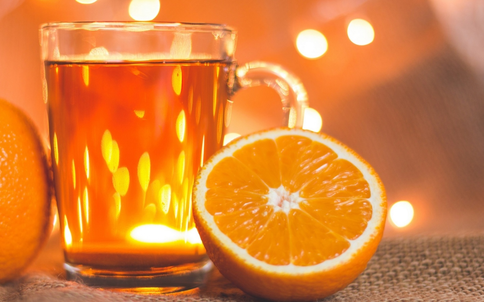 Fondo de pantalla New Year mood with mulled wine 1680x1050