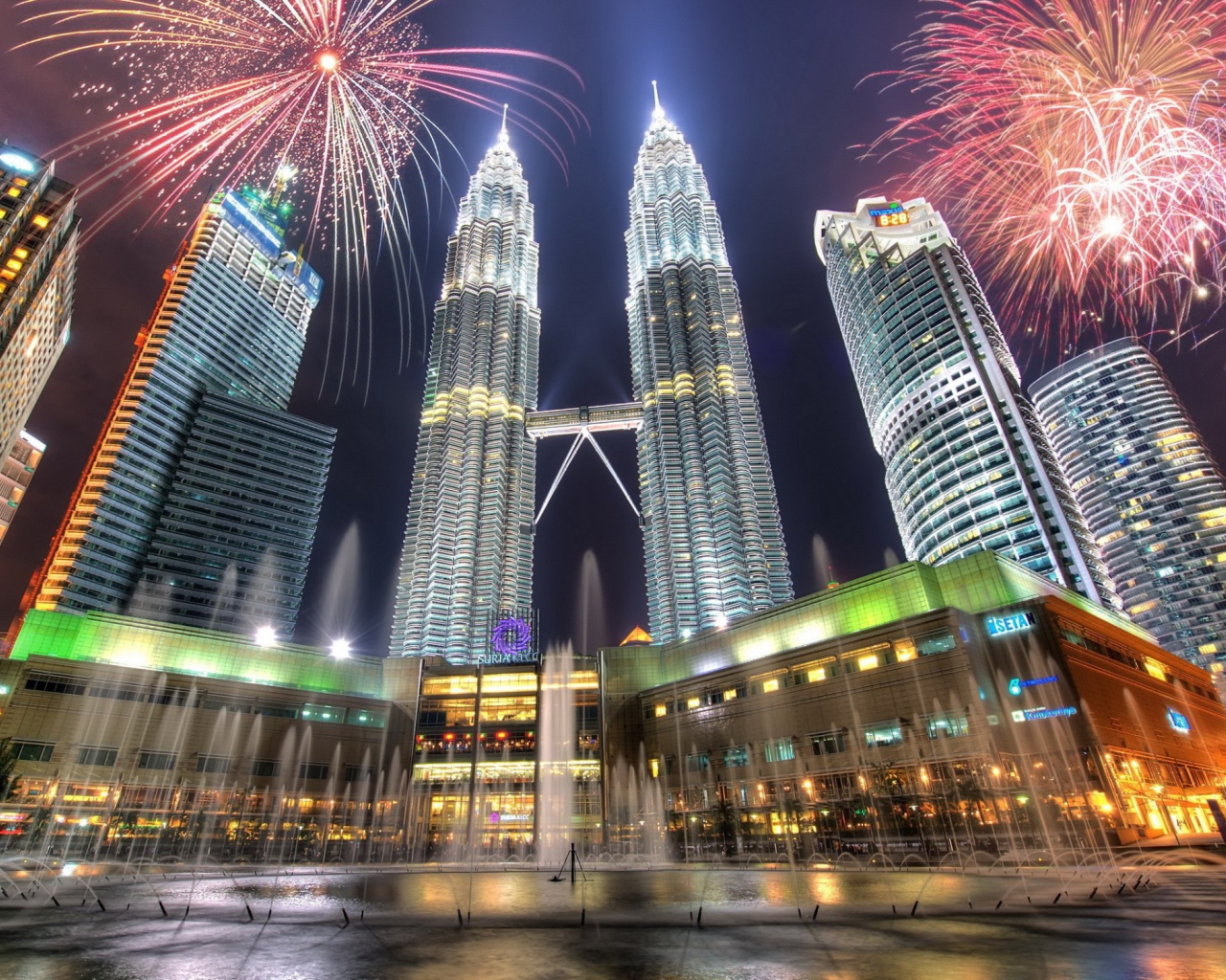 Screenshot №1 pro téma Petronas Towers in Kuala Lumpur (Malaysia) 1280x1024