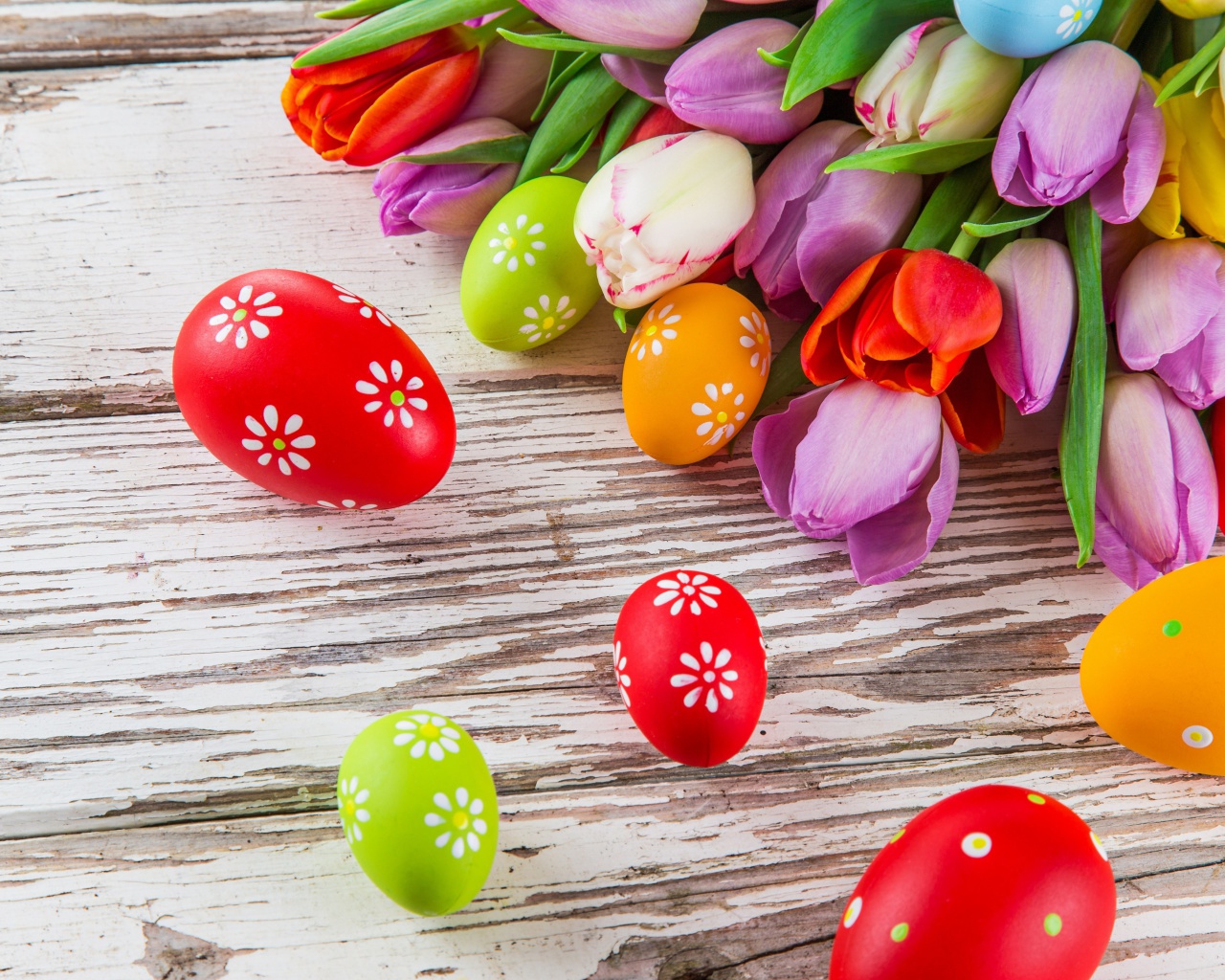Screenshot №1 pro téma Easter Tulips and Colorful Eggs 1280x1024