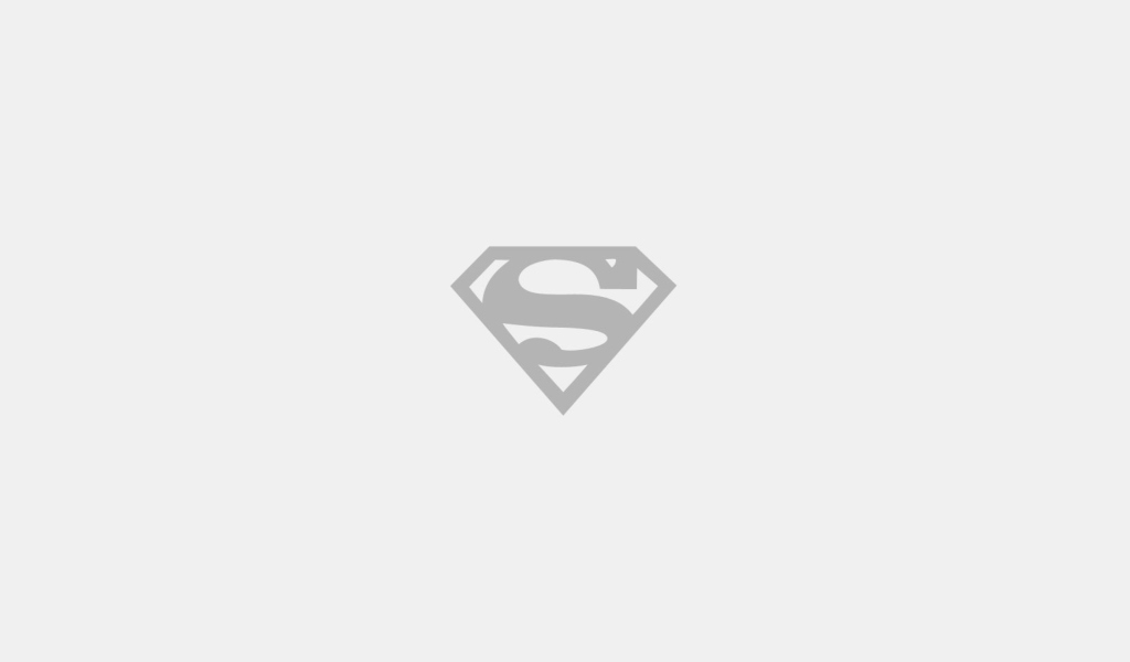 Fondo de pantalla Superman Logo 1024x600