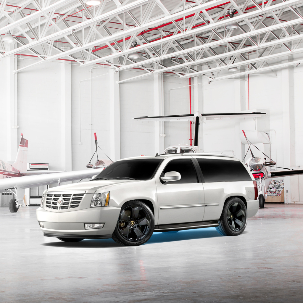 Cadillac Escalade wallpaper 1024x1024