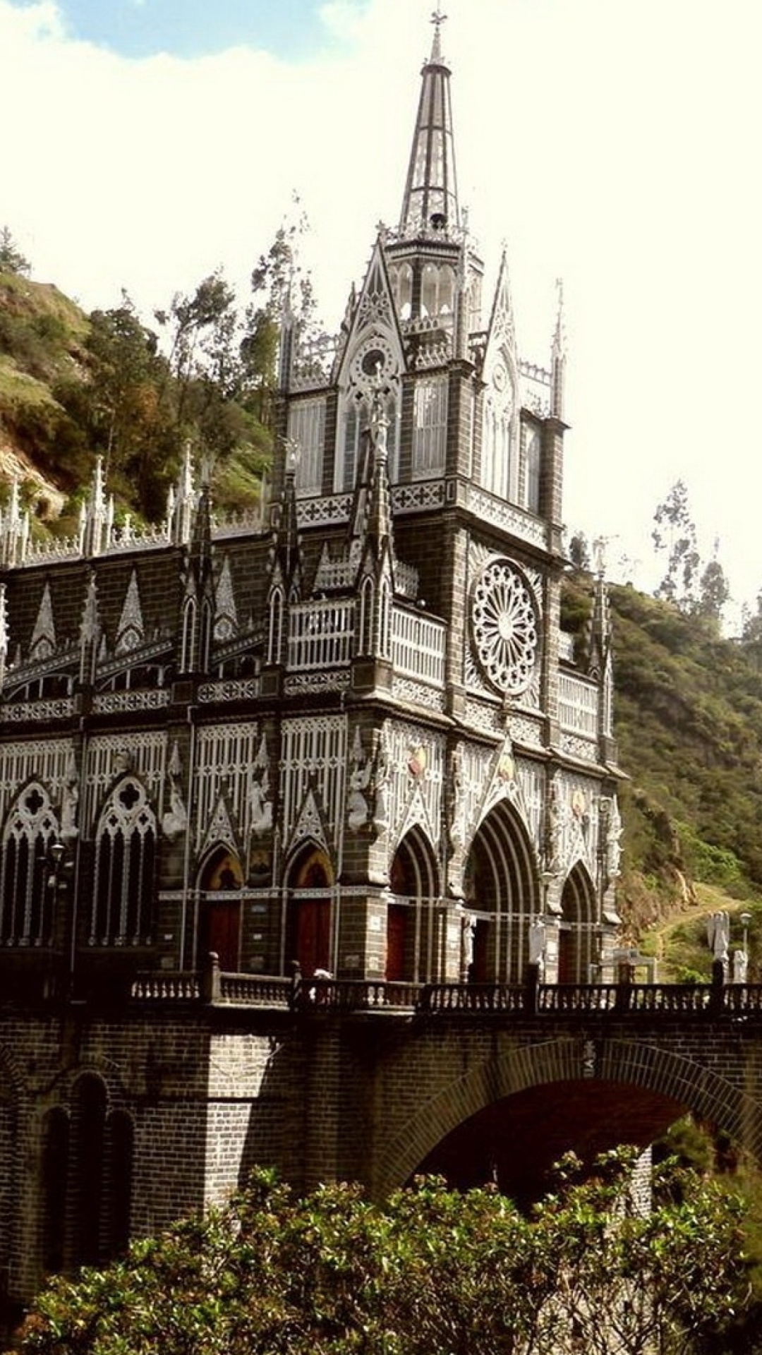 Fondo de pantalla Las Lajas Sanctuary Church Colombia 1080x1920