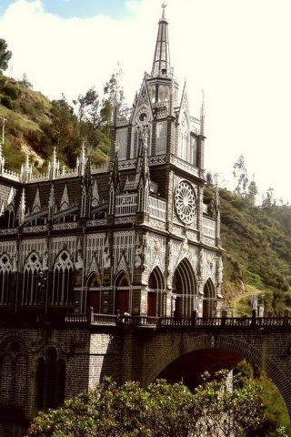 Fondo de pantalla Las Lajas Sanctuary Church Colombia 320x480