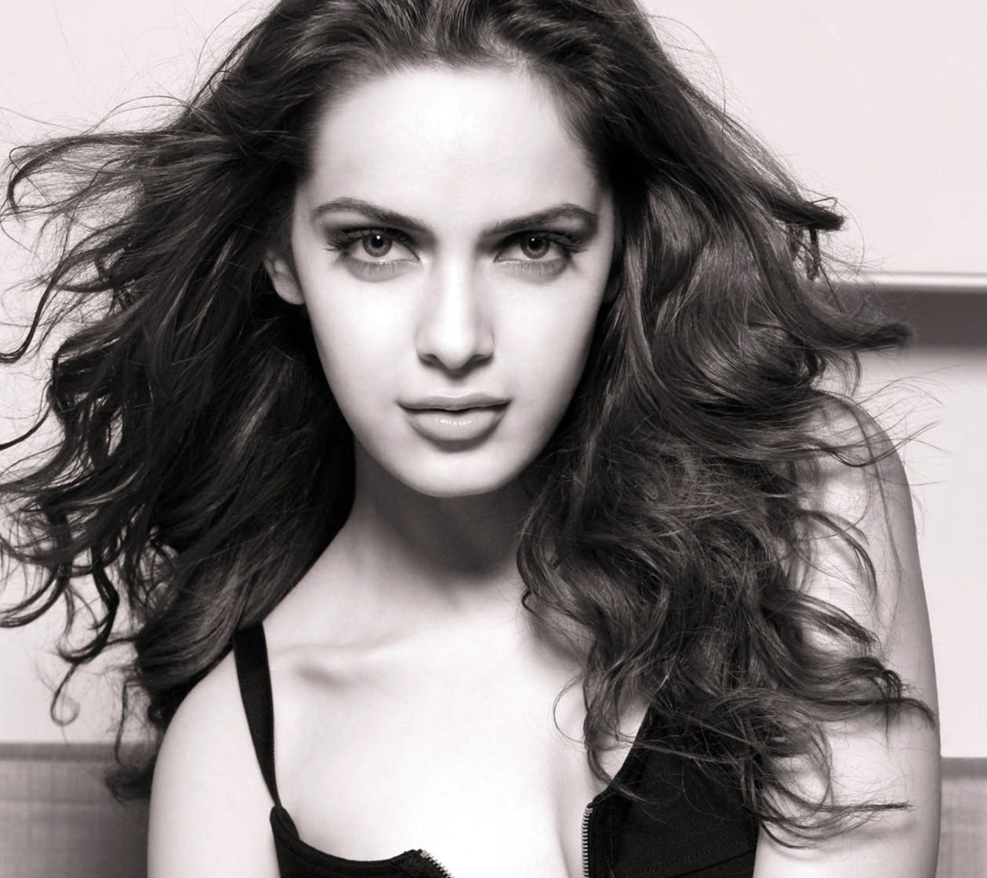 Screenshot №1 pro téma Shazahn Padamsee 2013 1440x1280