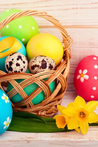 Обои Easter Spring Daffodils Flowers and Eggs Decorations 320x480