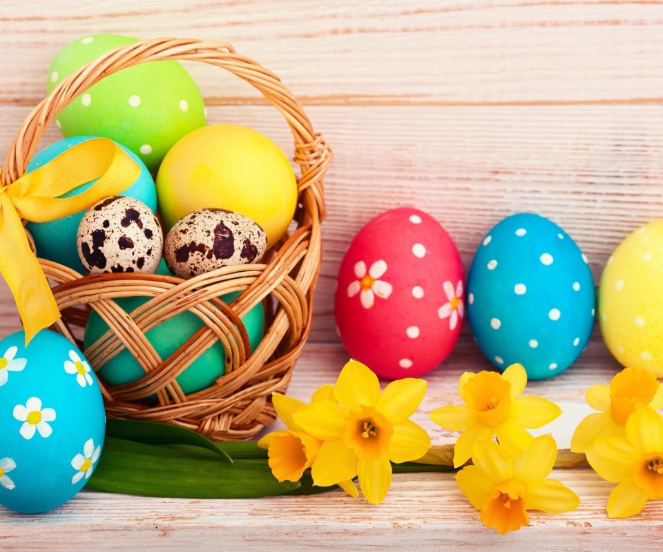 Обои Easter Spring Daffodils Flowers and Eggs Decorations 960x800